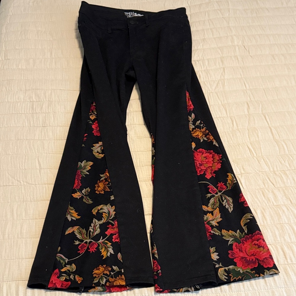 Floral Flare Black Pants.  #Boho #retro #shabby chic